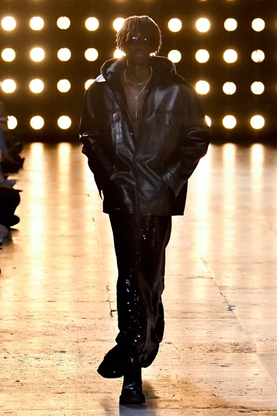 Look 44